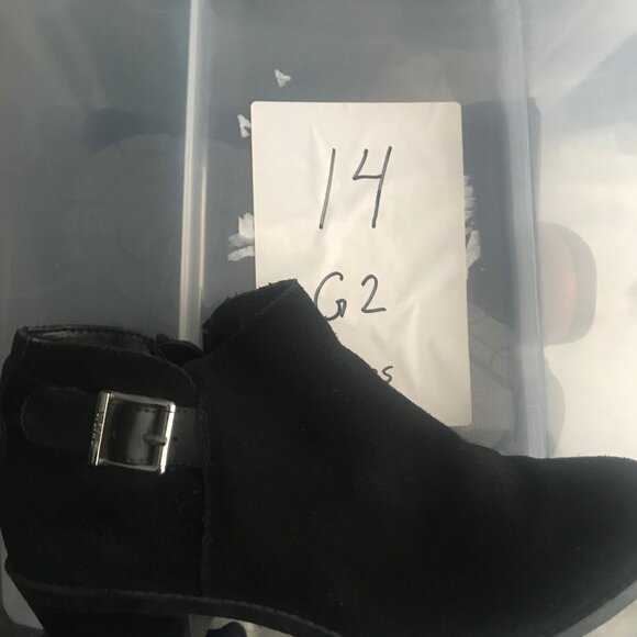 Vionic Serena Black Suede Ankle Booties Womens 8/39 Buckle Detail Side Zip - Picture 9 of 9